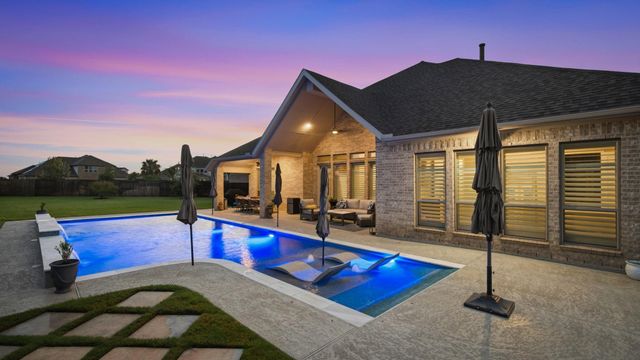 10211 Cove Court, Iowa Colony, TX 77583