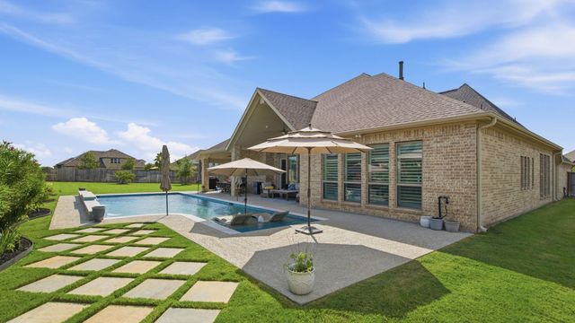 10211 Cove Court, Iowa Colony, TX 77583