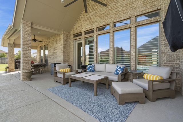 10211 Cove Court, Iowa Colony, TX 77583
