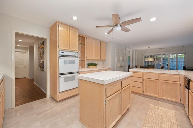 1954 D O Mills Ct, Gold River, CA 95670