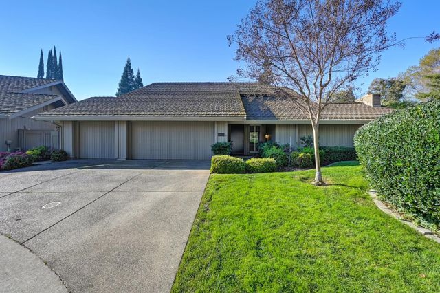 1954 D O Mills Ct, Gold River, CA 95670