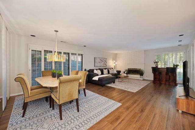 1954 D O Mills Ct, Gold River, CA 95670