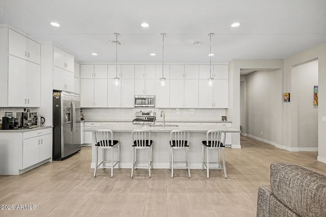 3131 E ALICIA Drive, Phoenix, AZ 85042