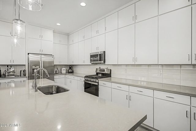 3131 E ALICIA Drive, Phoenix, AZ 85042