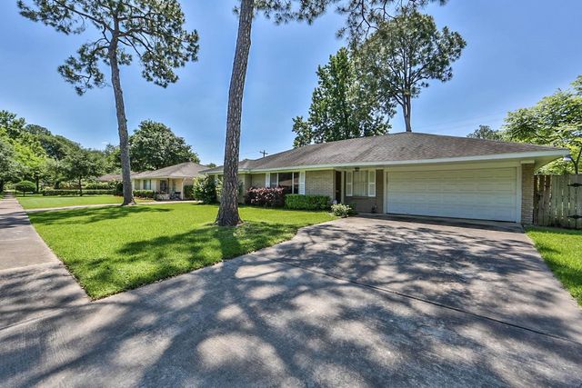 5511 Kinglet Street, Houston, TX 77096