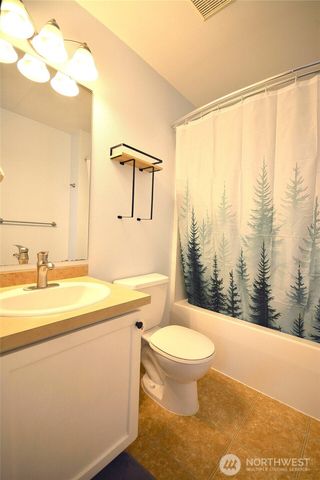 15826 104th Ave SE, Yelm, WA 98597