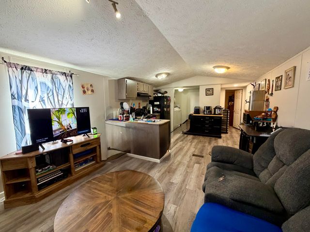 5361 Private Road 1262, West Plains, MO 65775