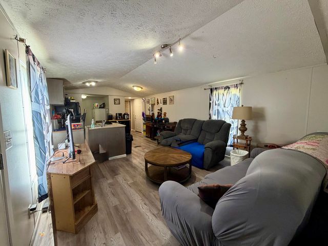 5361 Private Road 1262, West Plains, MO 65775