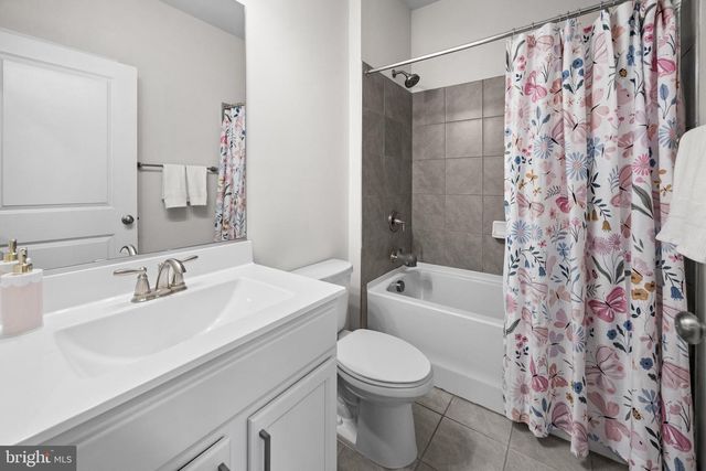 41 TURIN WAY, Mount Laurel, NJ 08054