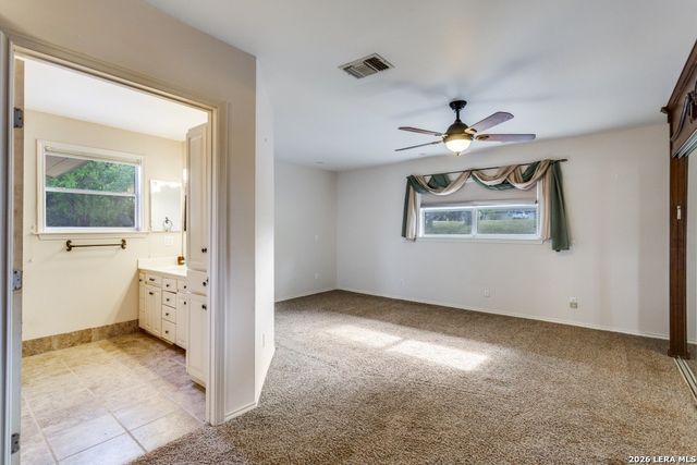 212 KENDALL OAKS DR, Boerne, TX 78006