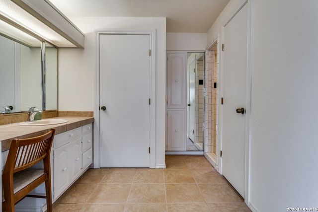 212 KENDALL OAKS DR, Boerne, TX 78006