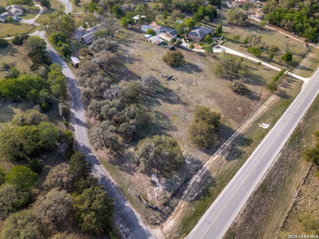 212 KENDALL OAKS DR, Boerne, TX 78006