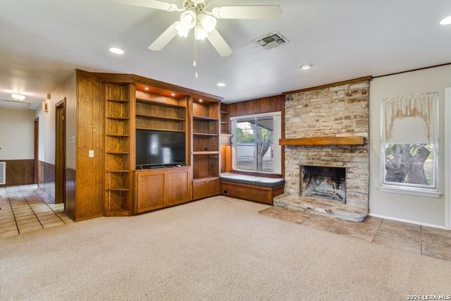 212 KENDALL OAKS DR, Boerne, TX 78006