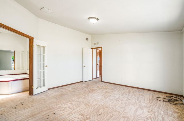 31 Camino Largo, Santa Fe, NM 87507
