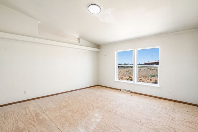 31 Camino Largo, Santa Fe, NM 87507