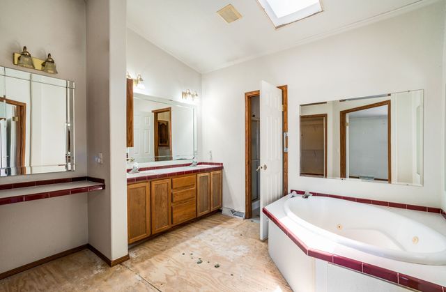 31 Camino Largo, Santa Fe, NM 87507