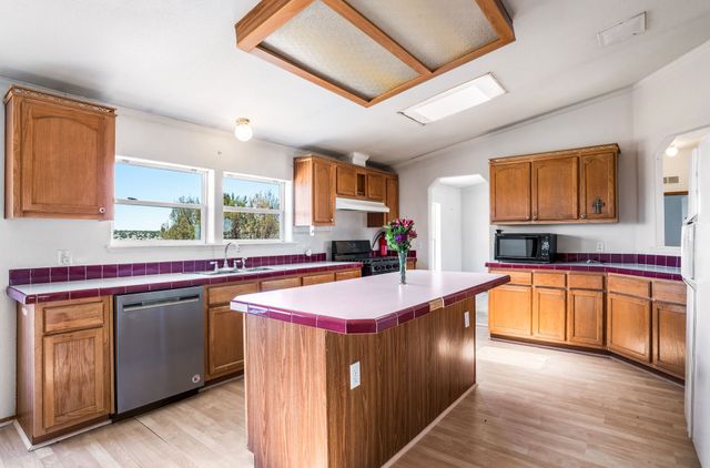 31 Camino Largo, Santa Fe, NM 87507