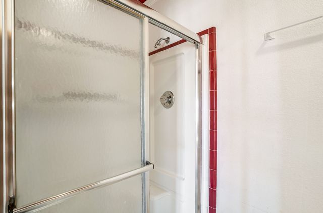 31 Camino Largo, Santa Fe, NM 87507