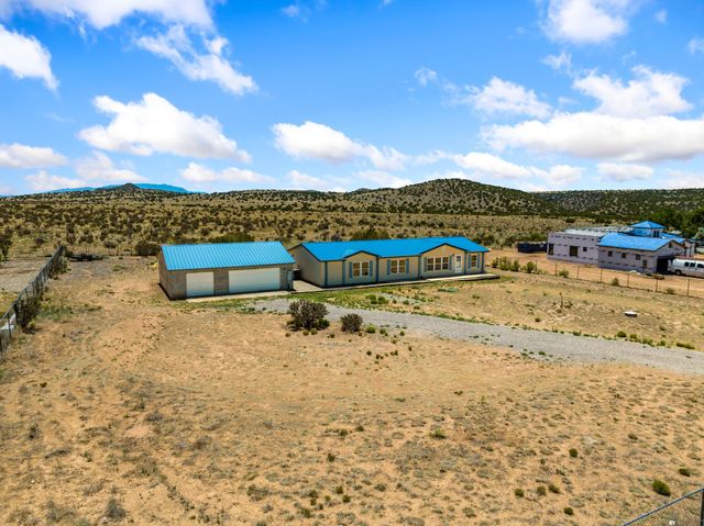 31 Camino Largo, Santa Fe, NM 87507