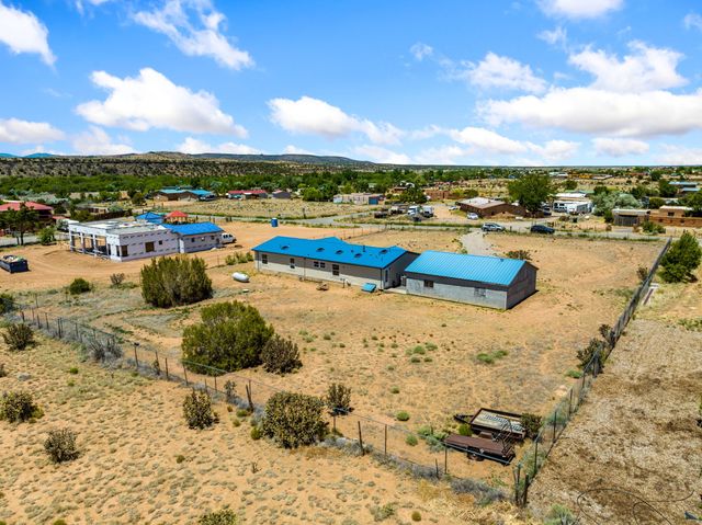 31 Camino Largo, Santa Fe, NM 87507