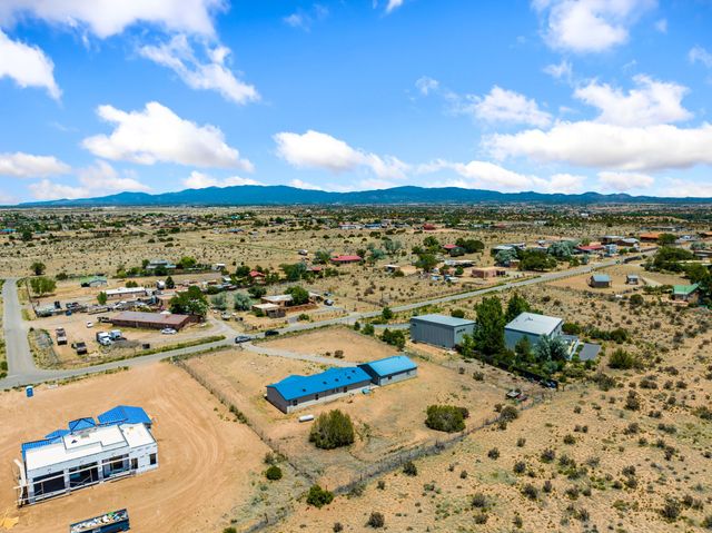 31 Camino Largo, Santa Fe, NM 87507