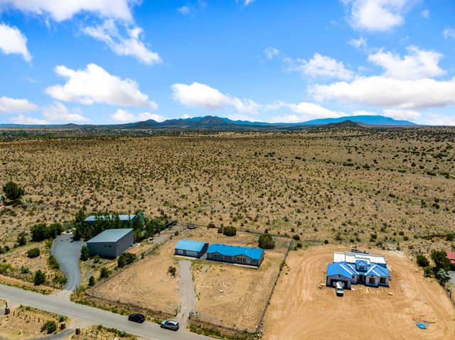 31 Camino Largo, Santa Fe, NM 87507