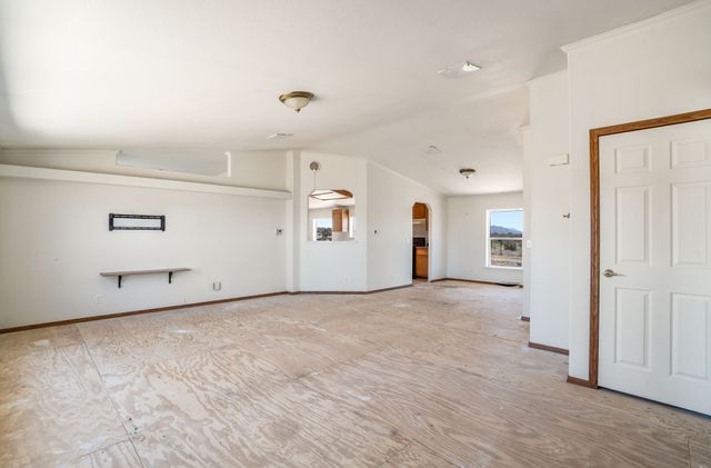 31 Camino Largo, Santa Fe, NM 87507
