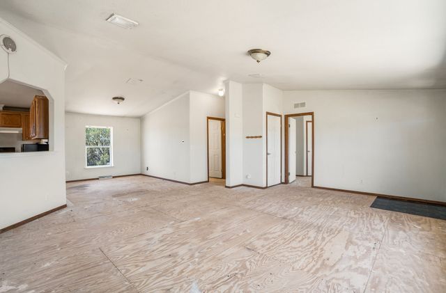 31 Camino Largo, Santa Fe, NM 87507