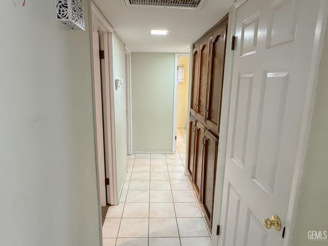 7005 Lacoste Lane, Bakersfield, CA 93309