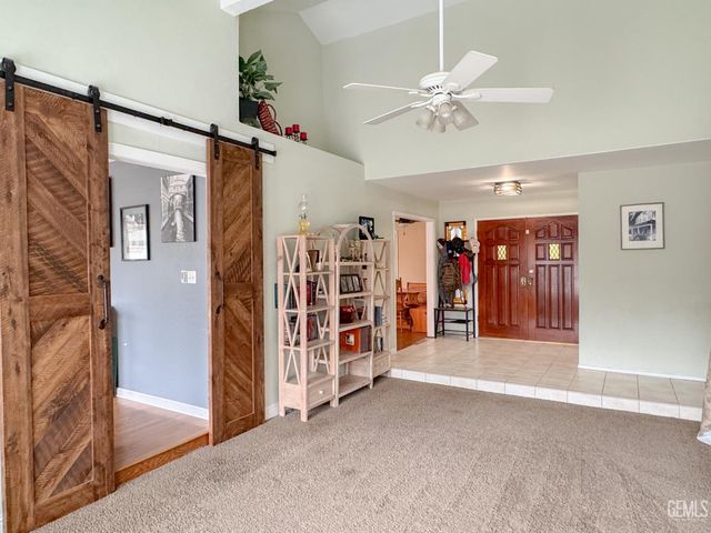 7005 Lacoste Lane, Bakersfield, CA 93309