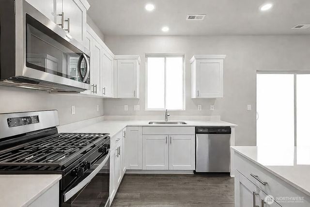 10623 SE 265th Place, Kent, WA 98030