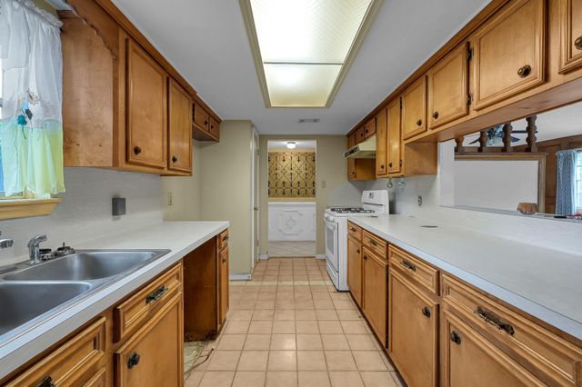 16310 Weaver Lane, Conroe, TX 77303