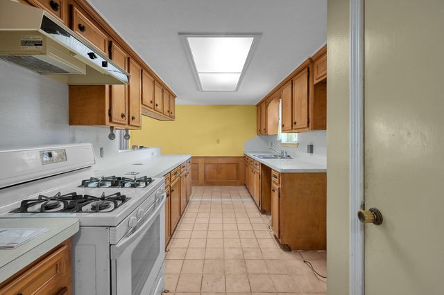 16310 Weaver Lane, Conroe, TX 77303