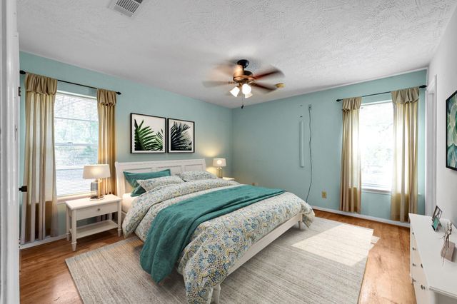 16310 Weaver Lane, Conroe, TX 77303