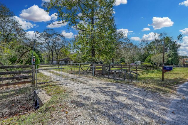 16310 Weaver Lane, Conroe, TX 77303