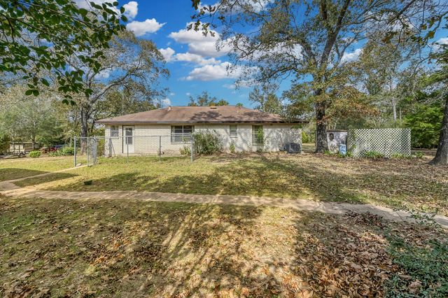 16310 Weaver Lane, Conroe, TX 77303