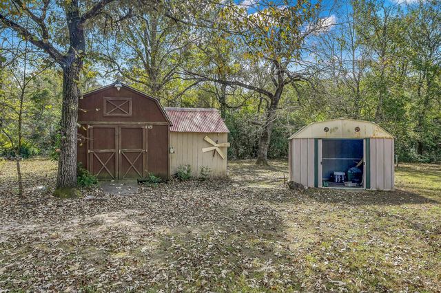 16310 Weaver Lane, Conroe, TX 77303