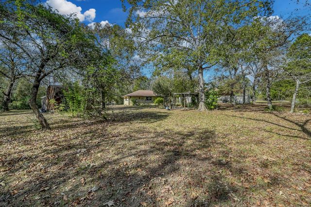 16310 Weaver Lane, Conroe, TX 77303