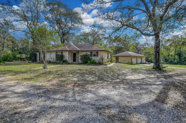 16310 Weaver Lane, Conroe, TX 77303