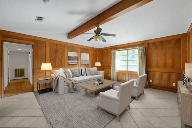 16310 Weaver Lane, Conroe, TX 77303