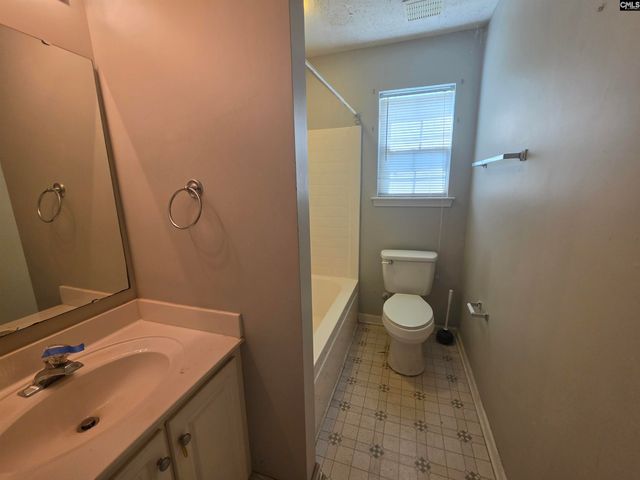 108 Creek Side Court, Lexington, SC 29072