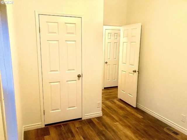 1050 BROADWAY Ave, Winchester Bay, OR 97467