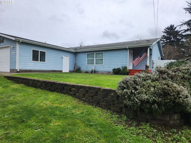 1050 BROADWAY Ave, Winchester Bay, OR 97467