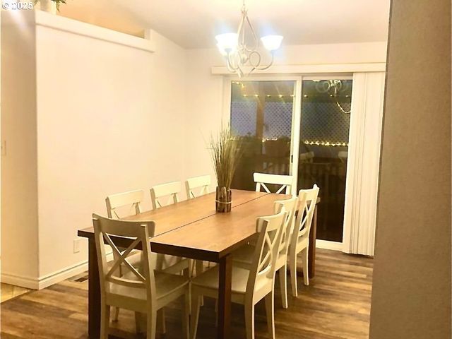 1050 BROADWAY Ave, Winchester Bay, OR 97467