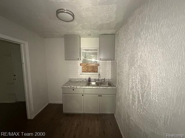19994 Carrie Street, Detroit, MI 48234