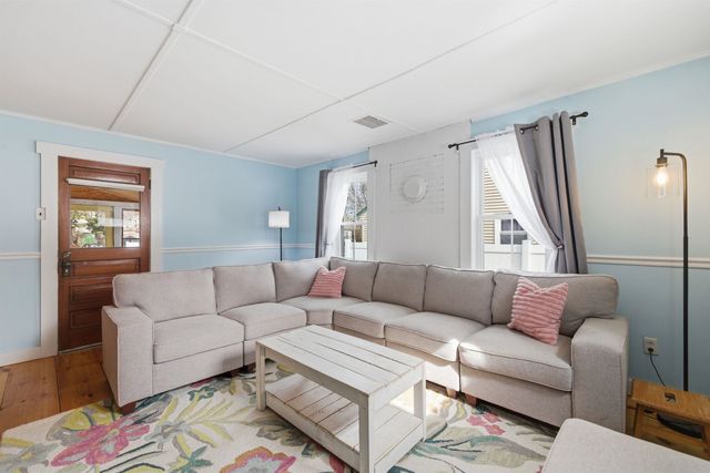 9 Forest Street, Concord, NH 03301