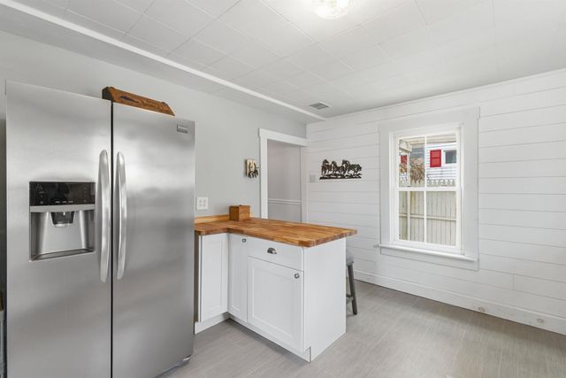 9 Forest Street, Concord, NH 03301