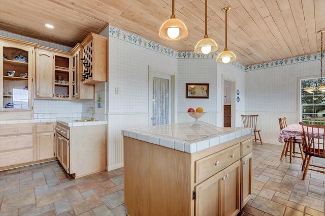 20626 Wildwood West Dr, Penn Valley, CA 95946