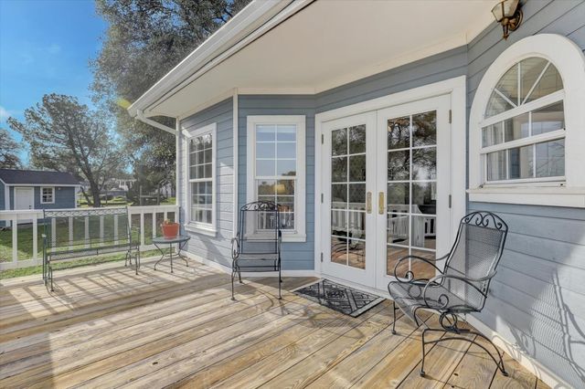 20626 Wildwood West Dr, Penn Valley, CA 95946