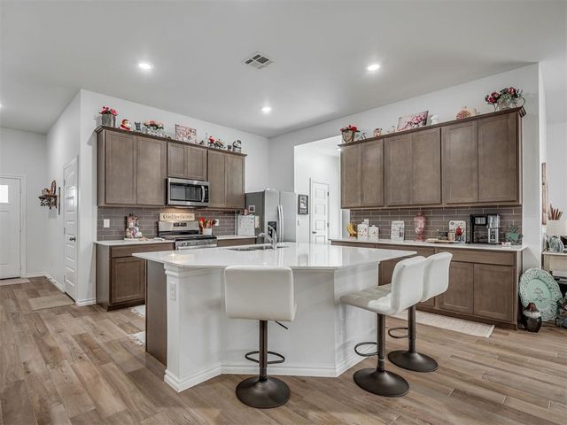 9032 NW 149th Terrace, Yukon, OK 73099